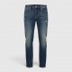 Levi’s Blue Distressed Jean / Pre-Owned